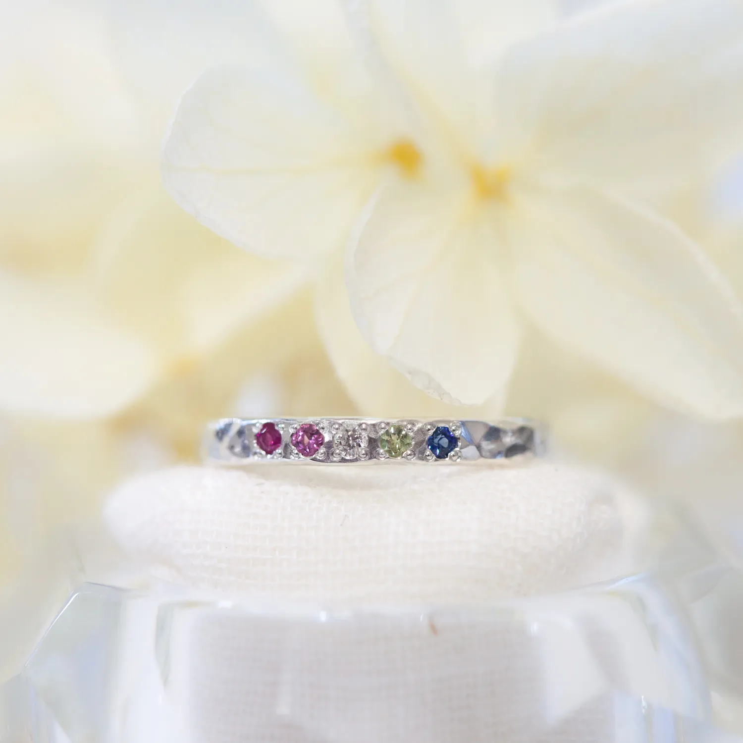 埋め込みタイプのファミリーリング